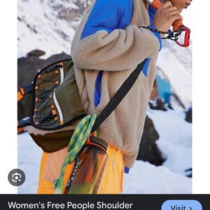 NWT Free People Playoff Sherpa Messenger Olive